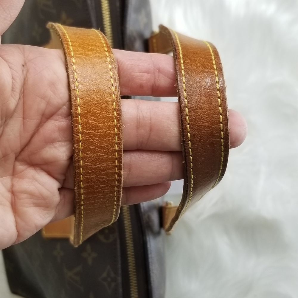 Louis Vuitton Cabas Mezzo tote - Picture 9 of 13
